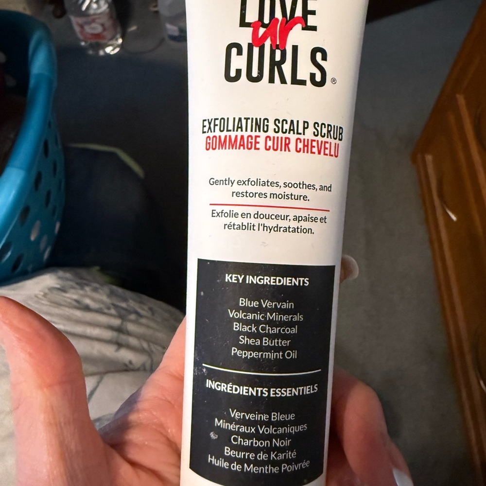 Love Ur Curls Exfoliating Scalp Scrub